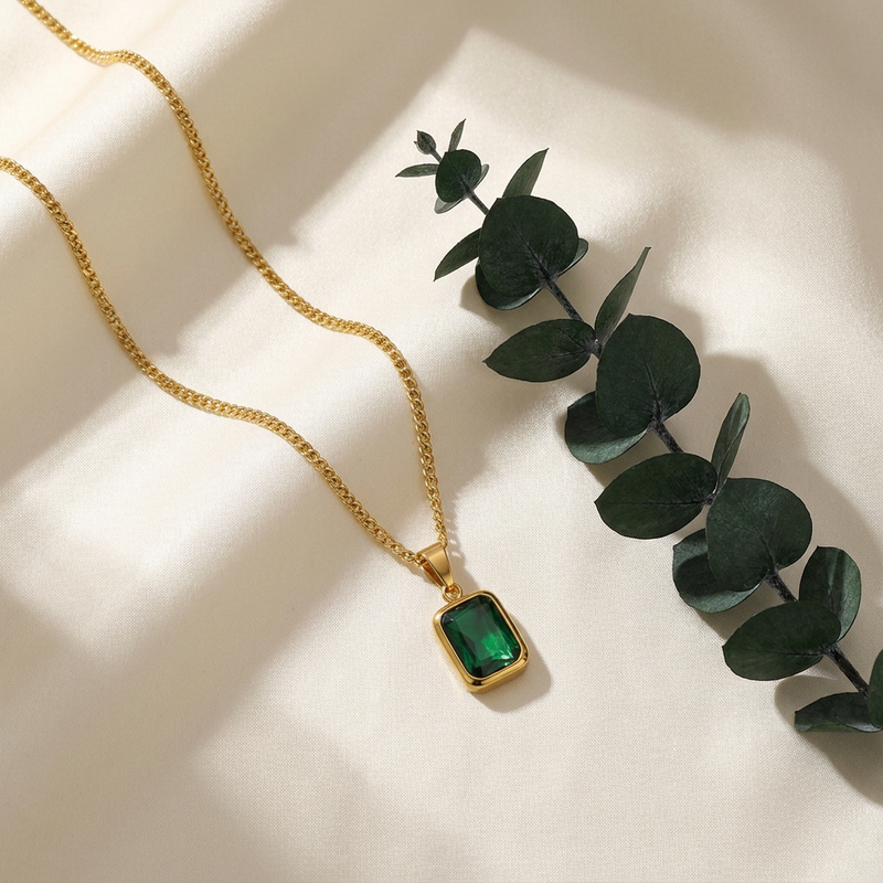 Collier Femme Pendentif Émeraude Vintage