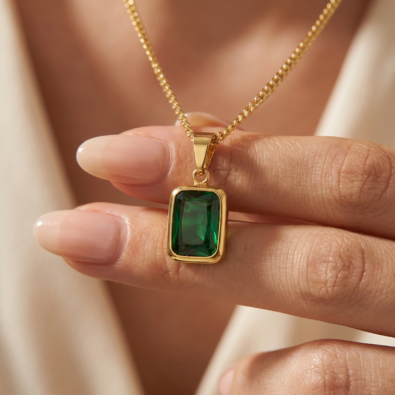Collier Femme Pendentif Émeraude Vintage